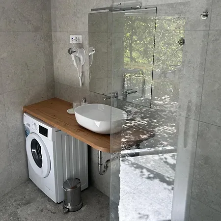 In Nature With Sauna Apartamento Postojna